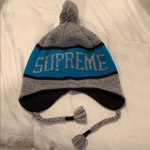 SUPREME beanie